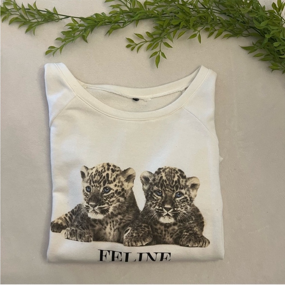 H&M | White Leopard Sweatshirt